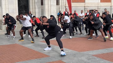 Los ‘Fiyianos Voladores’ bailan su ‘CIBI’ en Valladolid