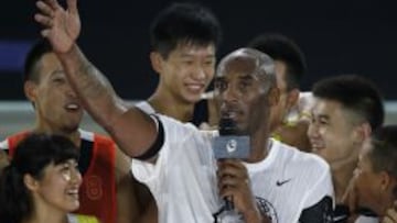 Kobe Bryant durante un acto promocional de la marca deportiva que le publicita el pasado mes de julio en Shanghai.
