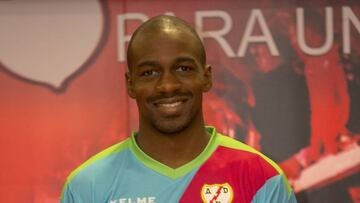 Kakuta no viaja con la RD Congo por unas molestias en la cadera