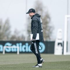 "Somos un taller mecánico con Tapia para que juegue en Perú"