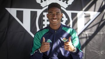 Júnior apunta a la titularidad en la banda izquierda.