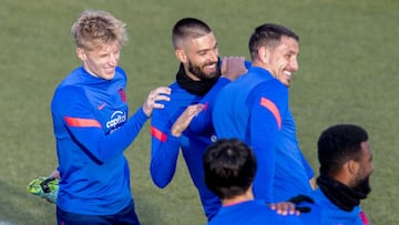 Wass, Carrasco y Giménez, del Atlético