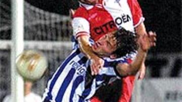 <B>VICTORIA ENTRE TARJETAS</B>. El Celta sigue con opciones tras ganar ayer con 9.