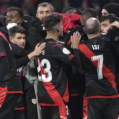 Bernardo anota, pero el Rayo de Falcao clasifica a cuartos