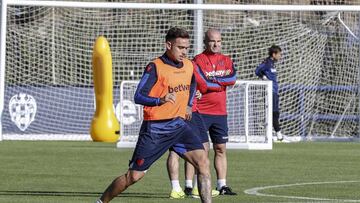 17/10/19
ENTRENAMIENTO DEL LEVANTE UD - ROGER - PACO LOPEZ