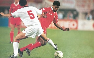 La maldici¨®n de Guttman Son¨® a broma en su momento, pero el tiempo le fue dando la raz¨®n y en 1990 fue la ¨²ltima vez que el Benfica alcanz¨® la final de Champions y como en las cuatro veces anteriores (1963, 1965, 1968, 1988) acab¨® en derrota. El club luso tiene en su palmar¨¦s dos Champions consecutivas que logr¨® en las temporadas 60/61 y 61/62 cuando Bela Guttmann fue el entrenador.