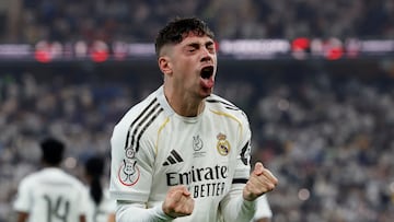 Soccer - Spanish Super Cup - Semi Final - Atletico Madrid v Real Madrid - King Abdullah Sports City, Jeddah, Saudi Arabia - January 8, 2026 Real Madrid's Federico Valverde celebrates scoring their first goal REUTERS/Vincent West TPX IMAGES OF THE DAY