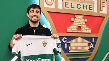 Jairo, con la camiseta del Elche