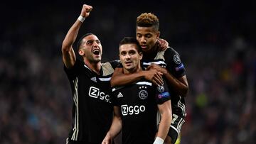 El Ajax celebra un gol.