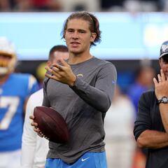 Chargers 2022 NFL preview, schedule: Herbert could lead dark horse to playoffs