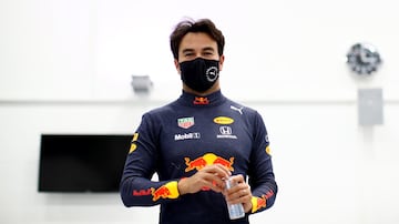 'Checo' Pérez vivió su primer día en la fábrica de Red Bull