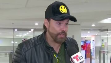 George Harris llega a Miami, le preguntan si volvería al Festival de Viña y le dedica el dardo más duro a la prensa chilena