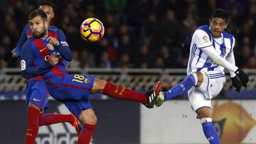 Un Barça infame sobrevive en Anoeta; gran partido de Vela