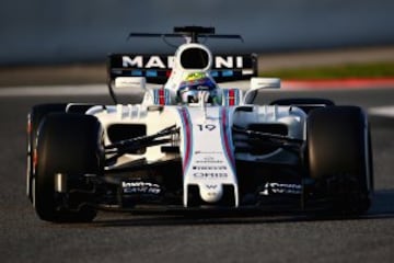 El piloto brasileño Felipe Massa conduciendo el Williams FW40 Mercedes.