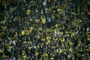 La hinchada hace sentir a Colombia local ante Brasil