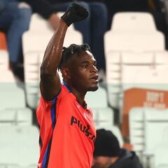 Duvan Zapata hunde a la Juve