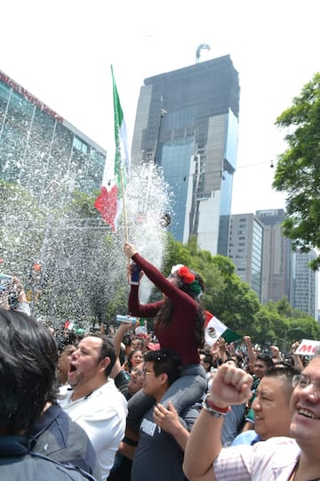 Las imágenes del Ángel de la Independencia en el festejo por el pase a octavos