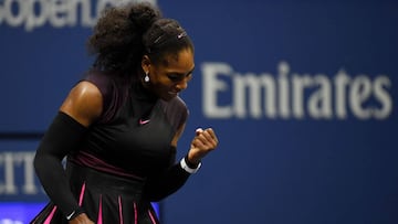 Serena Williams celebra un punto ante Ekaterina Makarova durante su partido en el US Open.