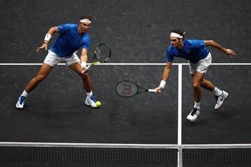 ¿Federer y Nadal en el mismo lado de la red? Sucedió el 23 de septiembre del 2017 en Praga, en la primera edición de la Laver Cup, la competición que enfrenta a Europa con el resto del mundo creada por el helvético. La competición elegida también para cerrar su carrera. Entonces, ganaron a Jack Sock y Sam Querrey por 6-4, 1-6 y 10-5. 