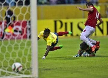 Ecuador le ganó a Bolivia con goles de Miller Bolaños y Felipe Caicedo