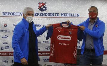 Comesaña vuelve al Rojo de la Montaña 21 años después. Será su cuarto ciclo al frente del equipo antioqueño.