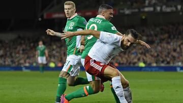 Guram Kashia, de blanco y rojo, durante un encuentro de Georgia contra Irlanda. 