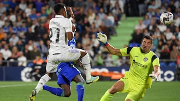 Soria en la acción del gol que fue anulado a Rodrygo.