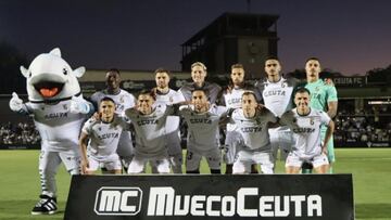 Once del Ceuta ante el Eibar.