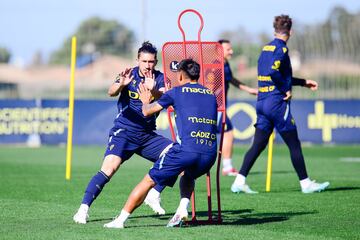 Pacha Espino, durante el último entrenamiento del Cádiz.