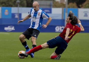 Zabaleta sortea a Amavisca.