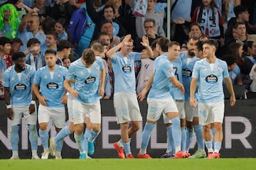 La anotación del sueco le dio un nuevo respiro a la afición que soñó con vencer al Madrid y generaron un ambiente de apoyo total hacia su equipo tras el gol del empate. 

EFE/Lavandeira
