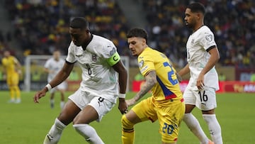 BUCHAREST (Romania), 12/10/2025.- Austria's David Alaba (L) in action against Romania's Dennis Man (R) during the 2026 FIFA World Cup European Qualifiers Group H match between Romania and Austria in Bucharest, Romania, 12 October 2025. (Mundial de Fútbol, Rumanía, Bucarest) EFE/EPA/ROBERT GHEMENT
