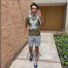 La imagen que el mundo quería ver: Egan Bernal camina