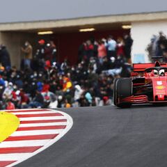 Vettel y la duda de que no lleva el mismo Ferrari que Leclerc