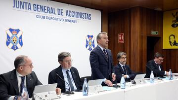 Imagen de una Junta General de Accionistas del Tenerife.