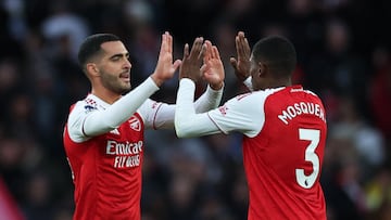 Soccer Football - Premier League - Arsenal v Crystal Palace - Emirates Stadium, London, Britain - October 26, 2025 Arsenal's Mikel Merino and Arsenal's Cristhian Mosquera celebrate after the match Action Images via Reuters/Paul Childs EDITORIAL USE ONLY. NO USE WITH UNAUTHORIZED AUDIO, VIDEO, DATA, FIXTURE LISTS, CLUB/LEAGUE LOGOS OR 'LIVE' SERVICES. ONLINE IN-MATCH USE LIMITED TO 120 IMAGES, NO VIDEO EMULATION. NO USE IN BETTING, GAMES OR SINGLE CLUB/LEAGUE/PLAYER PUBLICATIONS. PLEASE CONTACT YOUR ACCOUNT REPRESENTATIVE FOR FURTHER DETAILS..