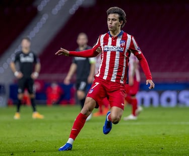 El delantero está llamado a marcar una etapa en el club madrileño. Con 21 años cumple su segunda temporada en la entidad del Wanda Metropolitano. El Atlético desembolsó 127 millones por él, el mayor importe pagado por el Atlético para firmar a un futbolista. Está siendo la sensación en el inicio de la temporada 2020-21.