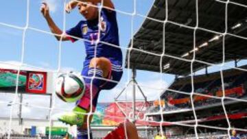 Japón llega invicta a octavos y Ecuador se va del mundial