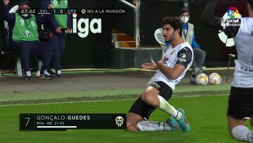 El 'extraño' gol de Guedes que cierra su semana grande