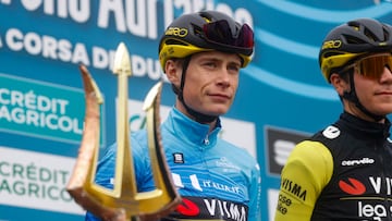 Sassoferrato (ancona) (Italy), 09/03/2024.- Jonas Vingegaard of the Team Visma Lease a Bike before the start in the 6th stage of the 59th Tirreno-Adriatico, a 180km cycling race from Sassoferrato to Cagli, Italy, 09 March 2024, (Ciclismo, Italia) EFE/EPA/ROBERTO BETTINI
