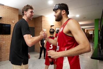 Los jugadores del Girona celebran el ascenso a la liga ACB.