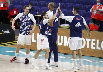 El argentino acabó con 20 puntos, 4 asistencias y 5 robos ante el Manresa y se fue ovacionado por sus compañeros. Se despide a lo grande dejando al Real Madrid invicto.