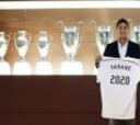 Varane amplía su contrato con el Madrid hasta junio de 2020