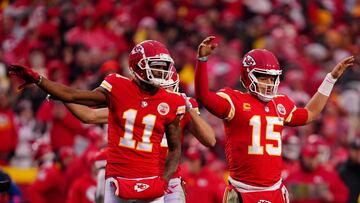 KANSAS CITY, MISSOURI - JANUARY 21: Patrick Mahomes #15 of the Kansas City Chiefs re-enters the game at the start of the third quarter in the AFC Divisional Playoff game against the Jacksonville Jaguars at Arrowhead Stadium on January 21, 2023 in Kansas City, Missouri.   Jason Hanna/Getty Images/AFP (Photo by Jason Hanna / GETTY IMAGES NORTH AMERICA / Getty Images via AFP)