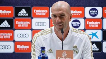 Zidane: "Bale, James y todos queremos lo mismo"