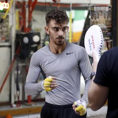 La pelea entre Jonfer e Isaac Cruz apunta al 13 de marzo