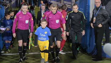 El árbitro, Clément Turpin, durante un partido de la liga francesa.