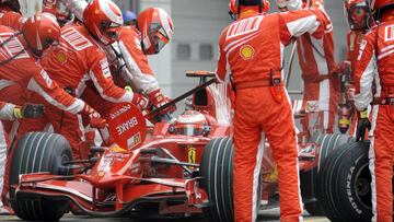 Un repostaje de Raikkonen con Ferrari en el GP de Japón de 2008.