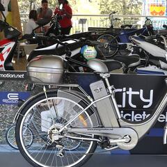 Las diferencias entre una bicicleta eléctrica legal y un ciclomotor: ¿Cuáles son los requisitos para pagar el SOAT?