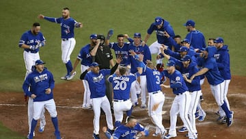 A punta de home runs, los Blue Jays avanzan a Serie Divisional